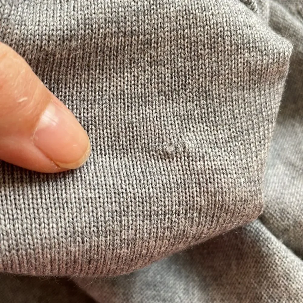 Brooks Brothers gray merino wool knit‎ V neck sweater vest